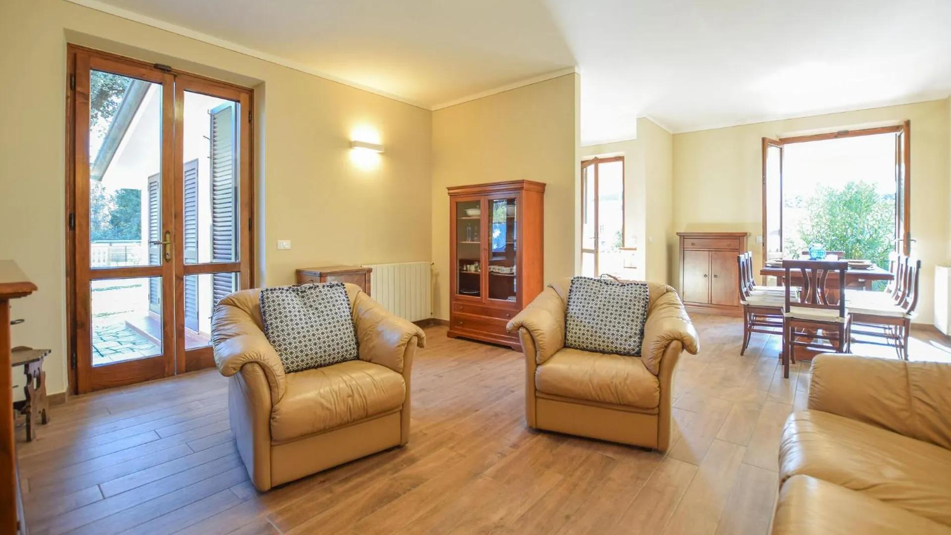 3 Bedroom Gorgeous Home In Camaiore