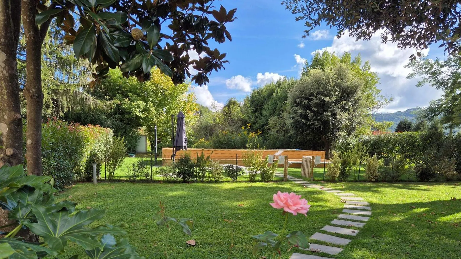3 Bedroom Gorgeous Home In Camaiore 0*,  Italia